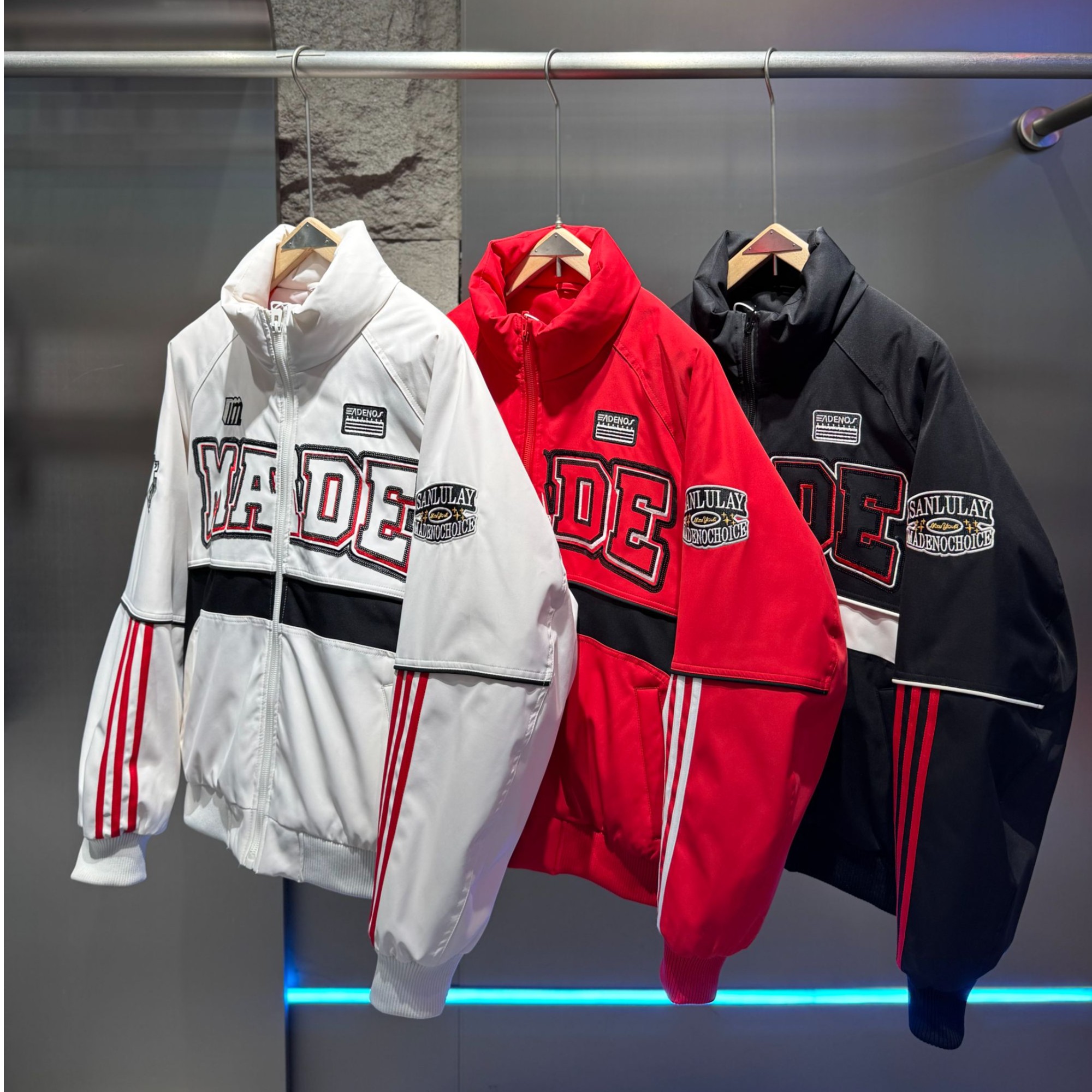 潮牌三条杠108重工刺绣大字母前后拼布刺绣白鸭绒羽绒服