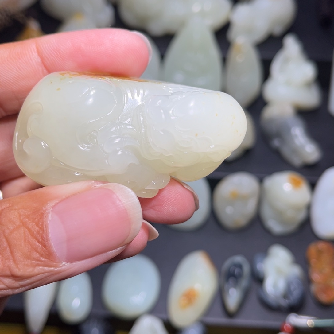 和田玉颈饰未镶嵌天**淡