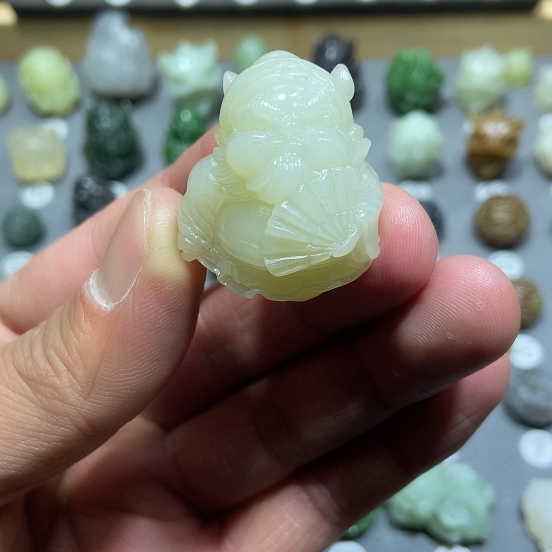 和田玉颈饰未镶嵌定制