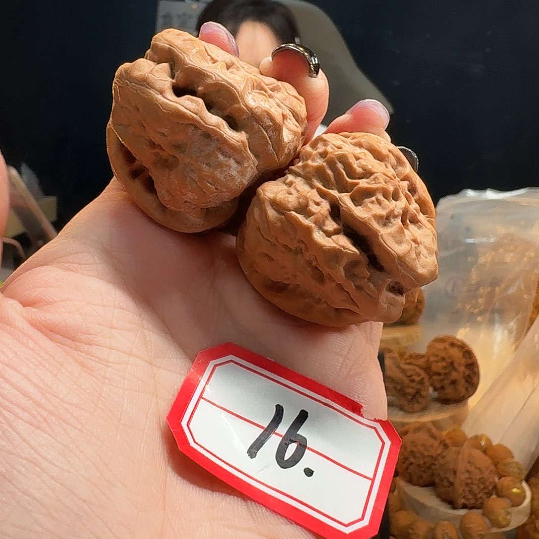 文玩核桃吊坠蛤蟆头41尺