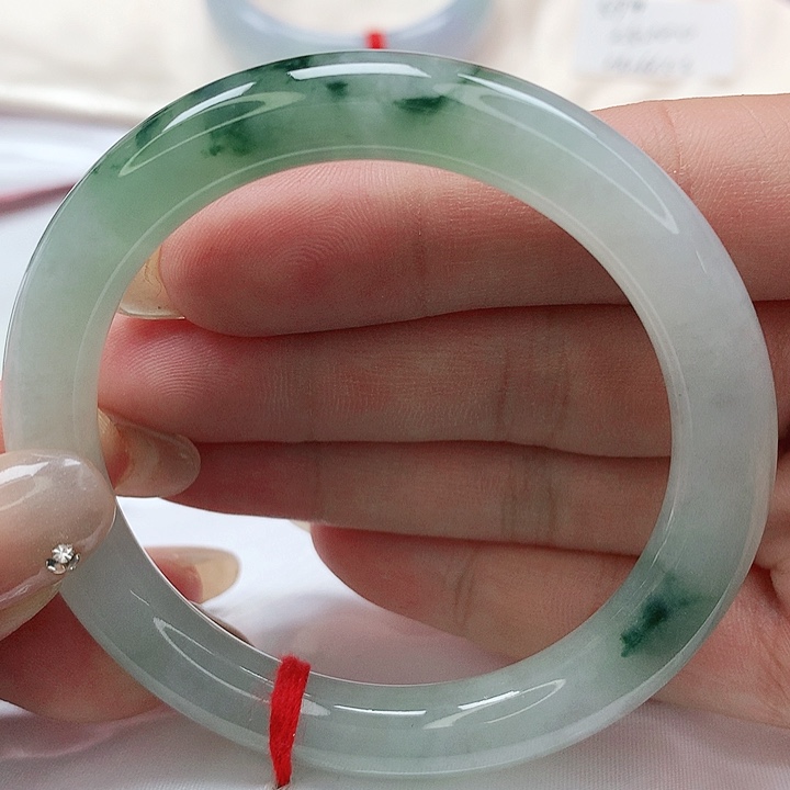 翡翠手镯未镶嵌缅甸天然A货翡翠