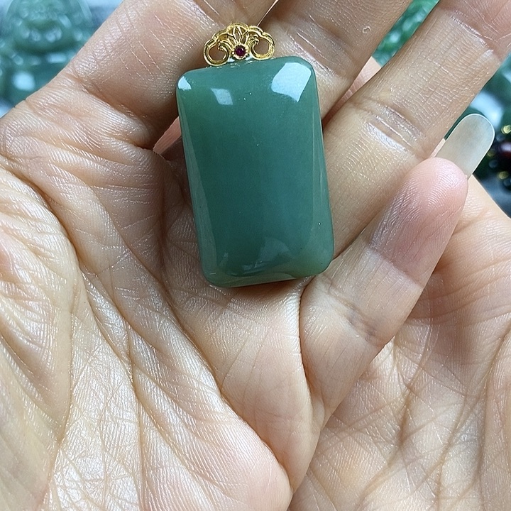 吊坠(不含链)未镶嵌和田玉（碧玉）