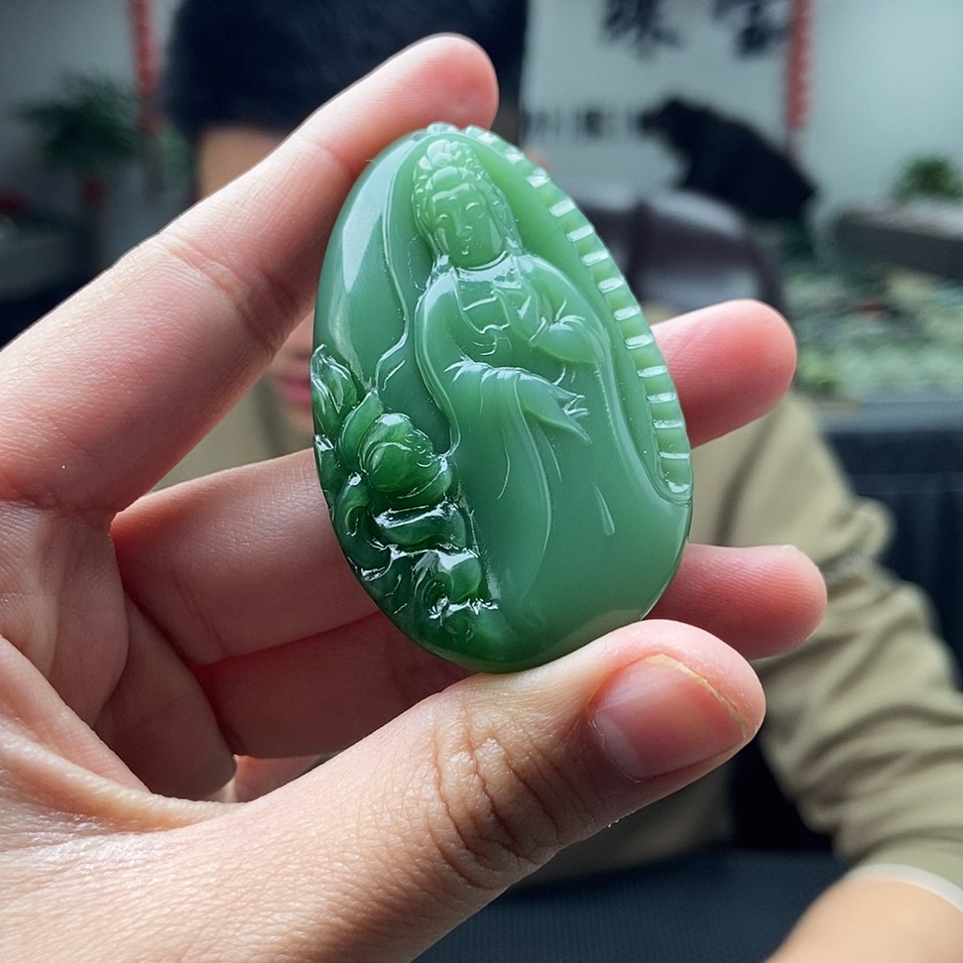 和田玉颜色多样性发拍一发一未镶嵌