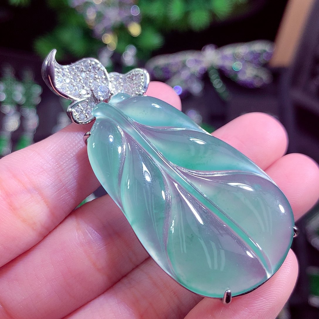 颈饰未镶嵌翡翠天然