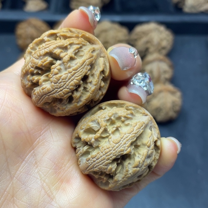 文玩核桃吊坠突突突突突