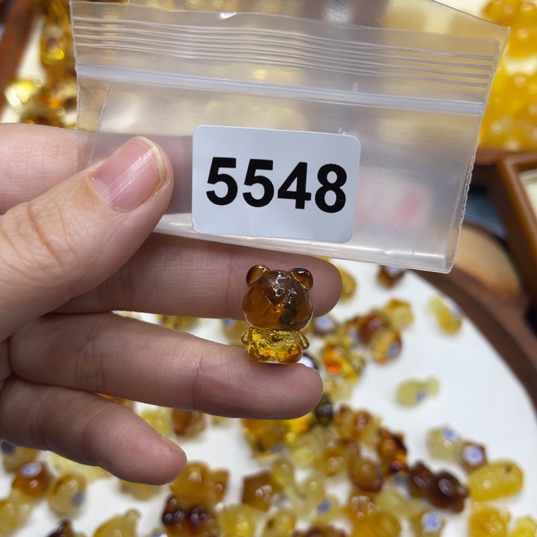 琥珀珠宝奇石未镶嵌