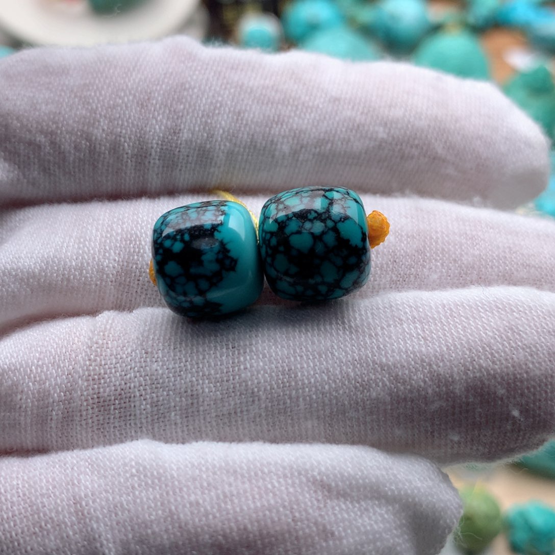 绿松石颈饰未镶嵌