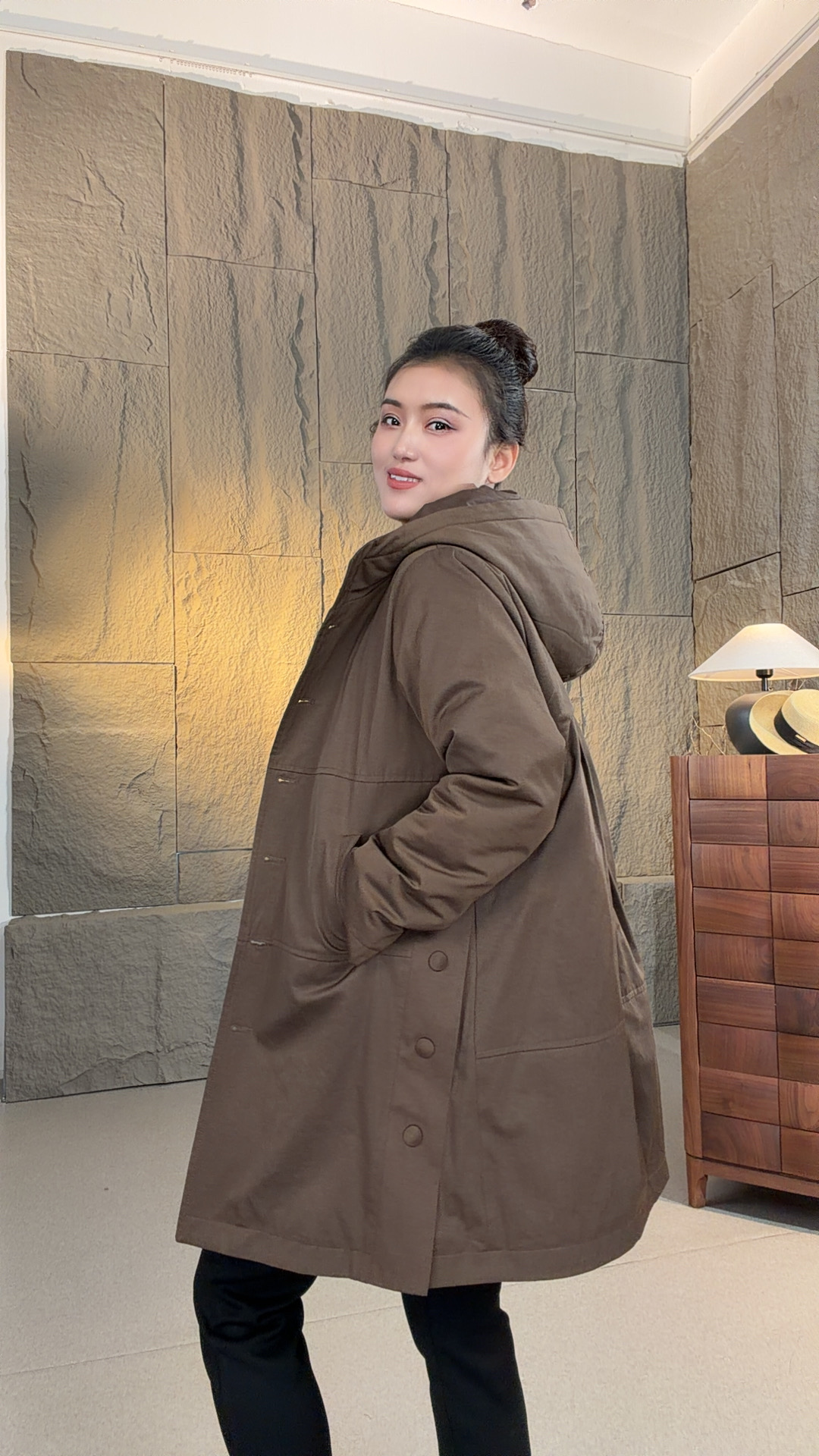 素格【59922】2025原创连帽90白鸭羽绒服中长5防面料女绒服