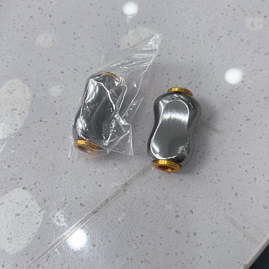 ?****面格梦士握丸一对