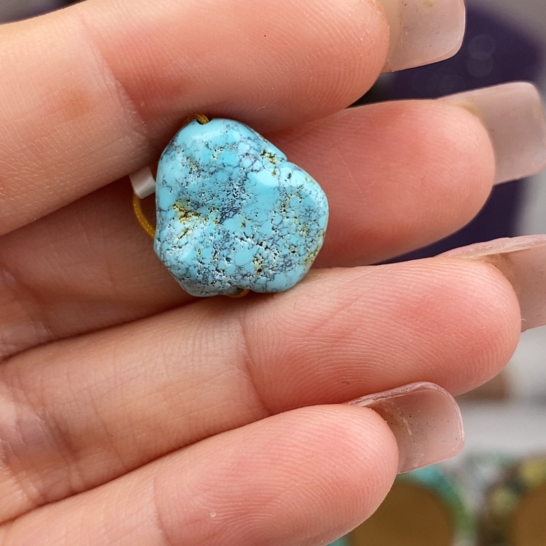 绿松石未镶嵌原矿