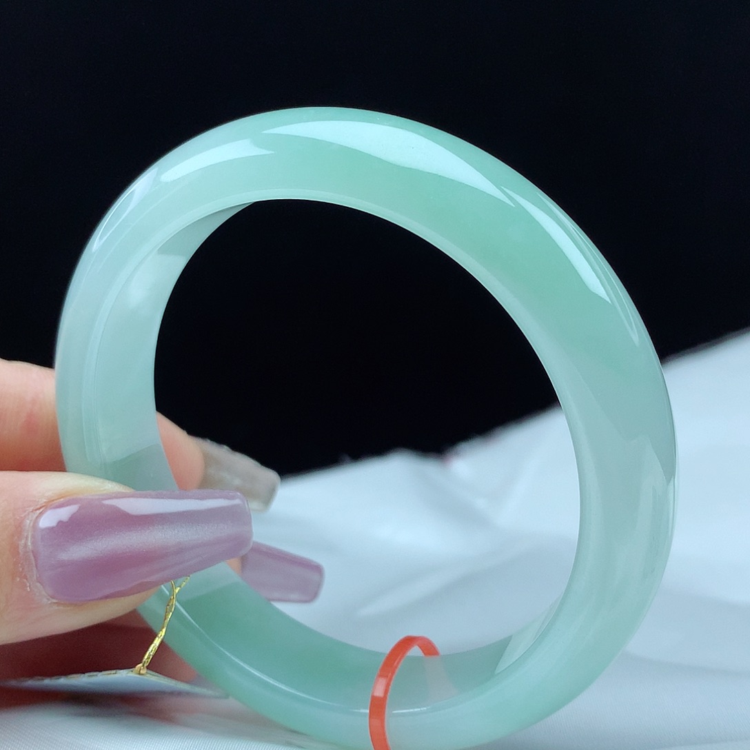 翡翠手镯未镶嵌56圈3672