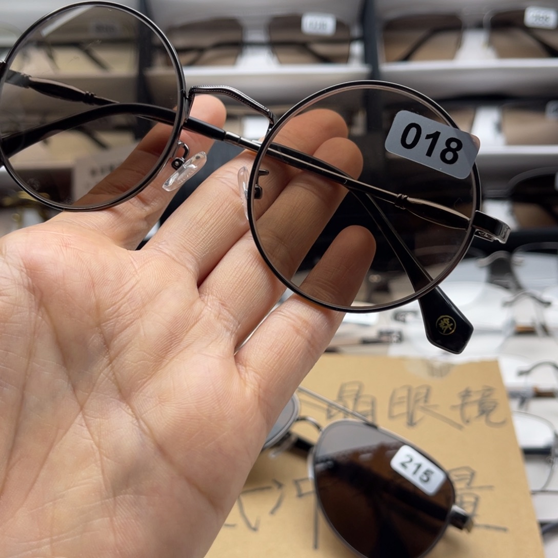 杨***$天然水晶石头眼镜