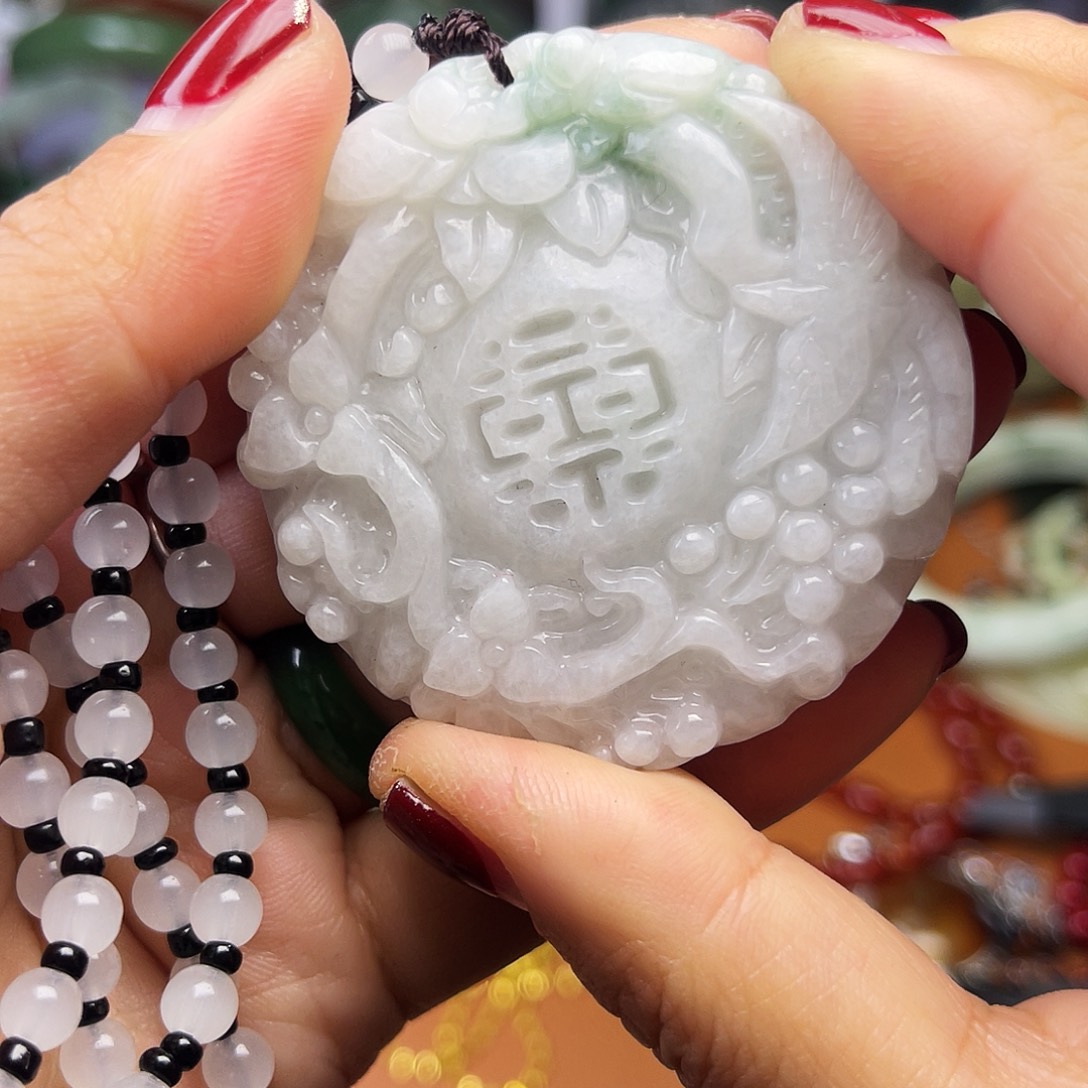 和田玉（糖玉）未镶嵌颈饰