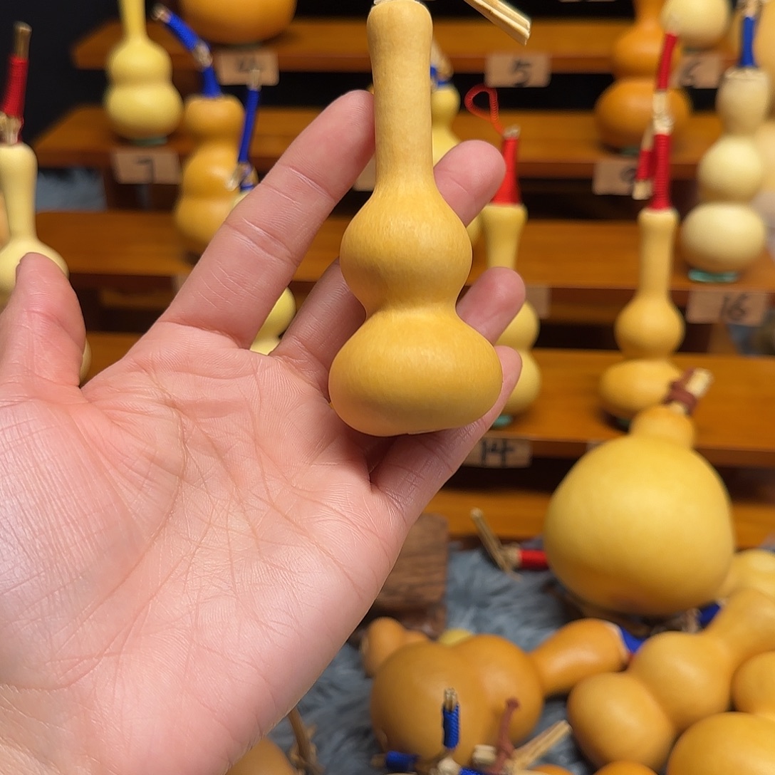 有***撑A精品文玩手把小尺寸葫芦