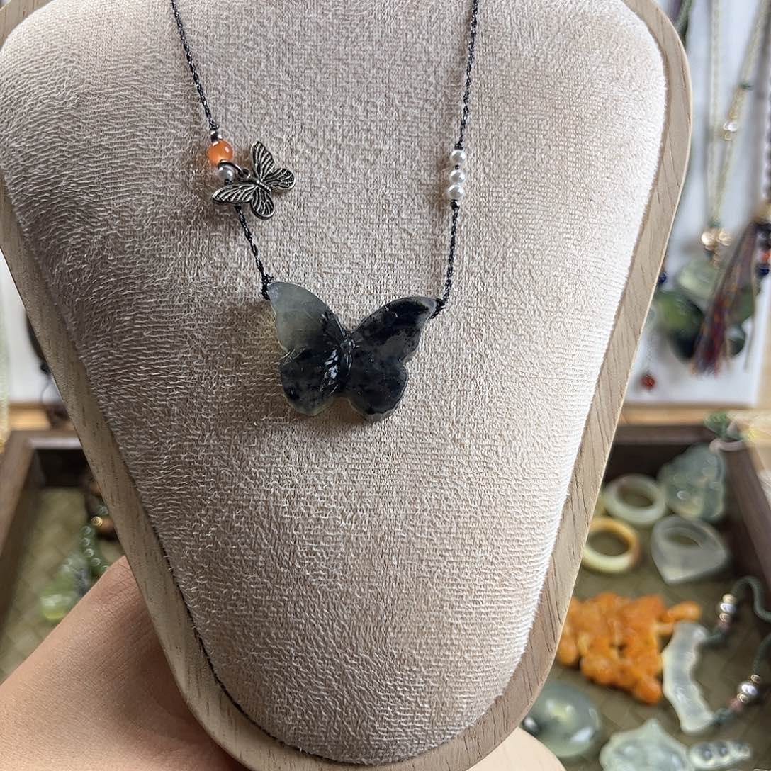 蛇纹石玉合金颈饰