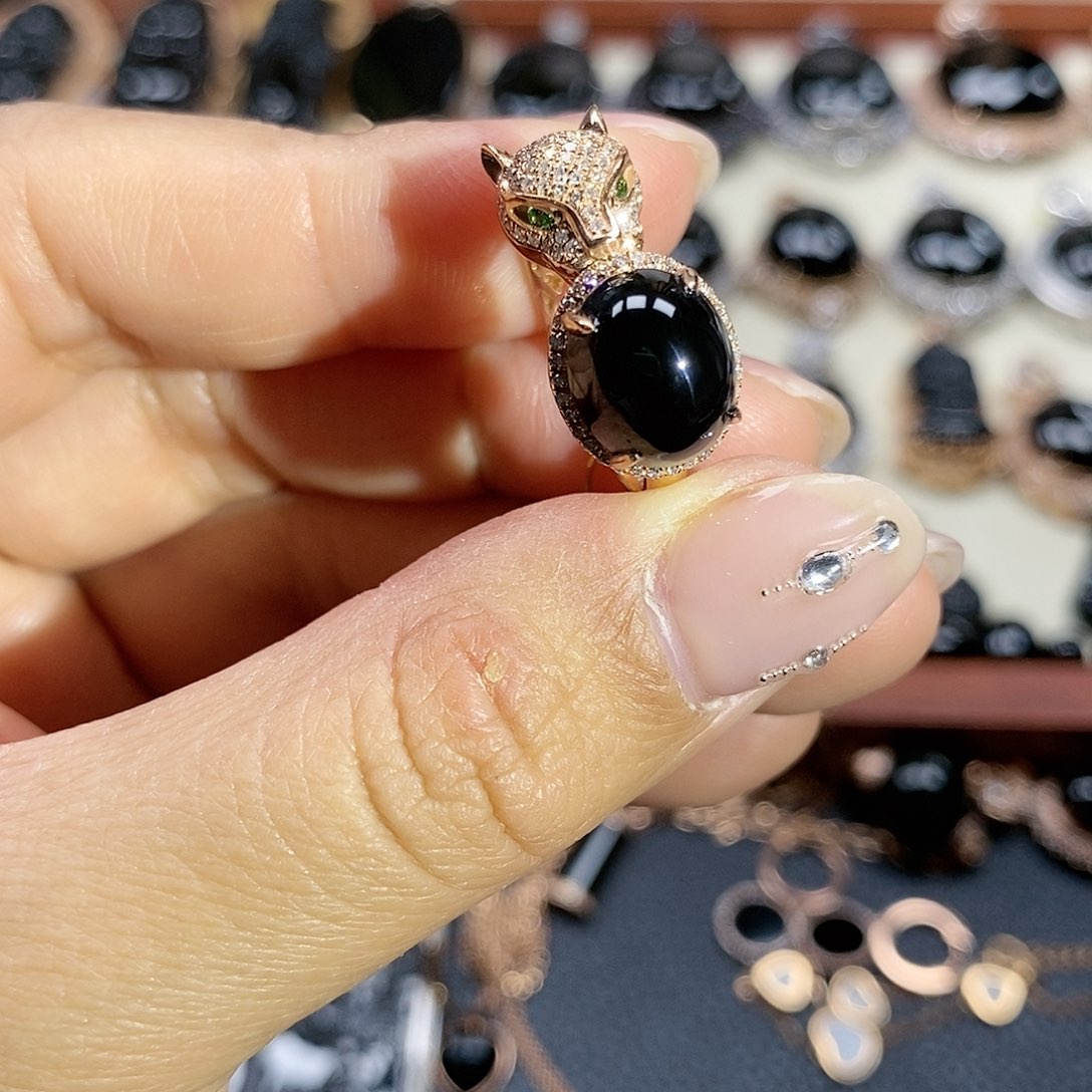 翡翠戒指18K金镶嵌墨翠戒指