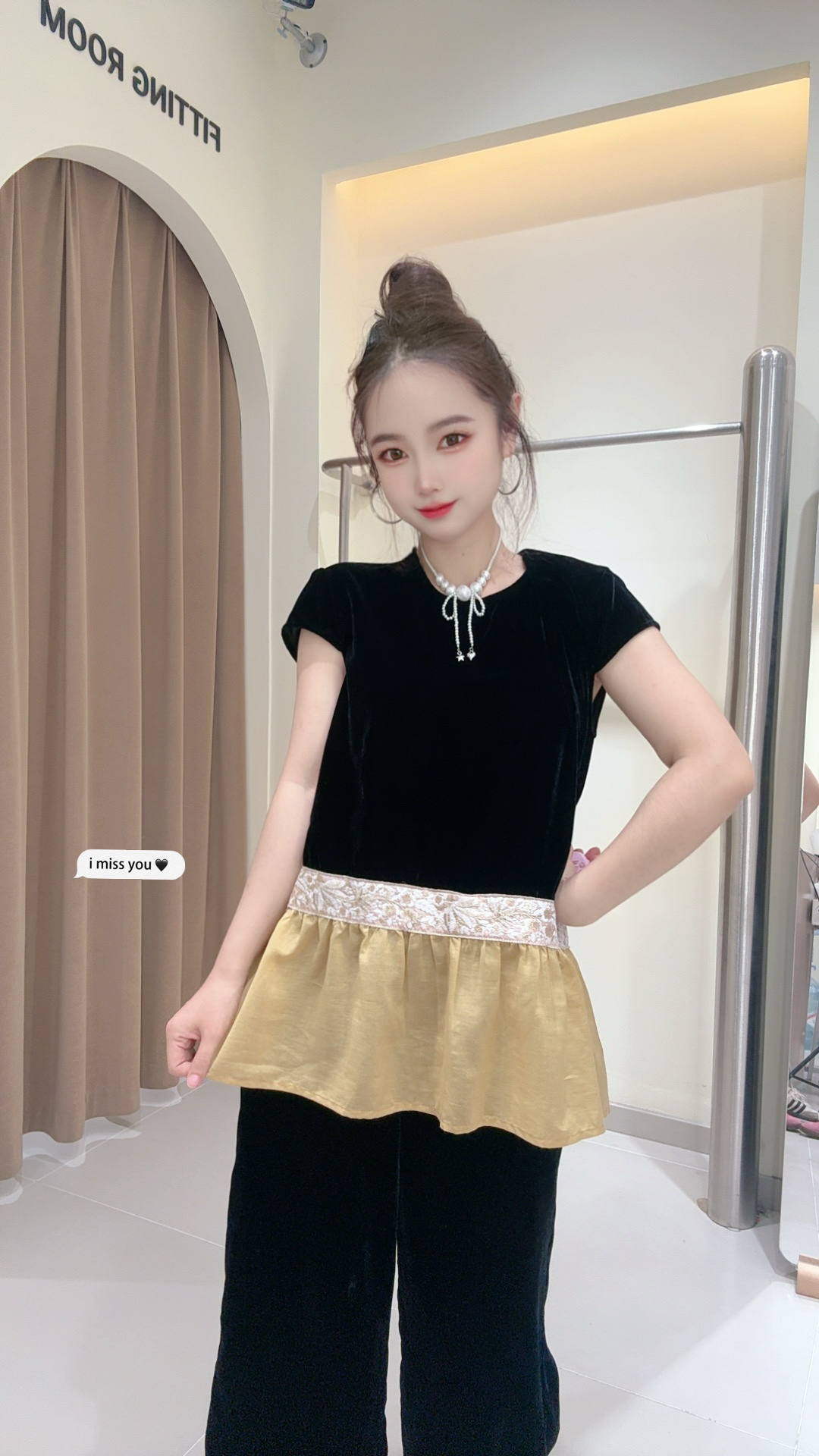 大观欧货原创夏季新款丝绒拼接黄色下摆圆领短袖上衣阔腿裤套装
