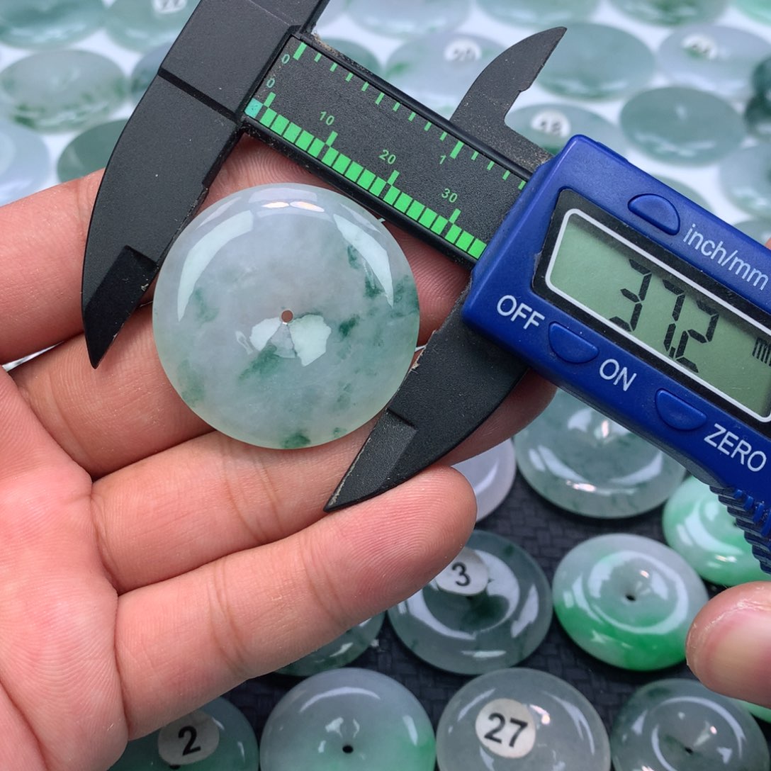 翡翠未镶嵌颈饰缅甸天然A货翡翠