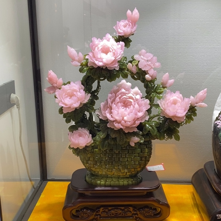 未镶嵌蛇纹石玉（覆膜）珠宝奇石