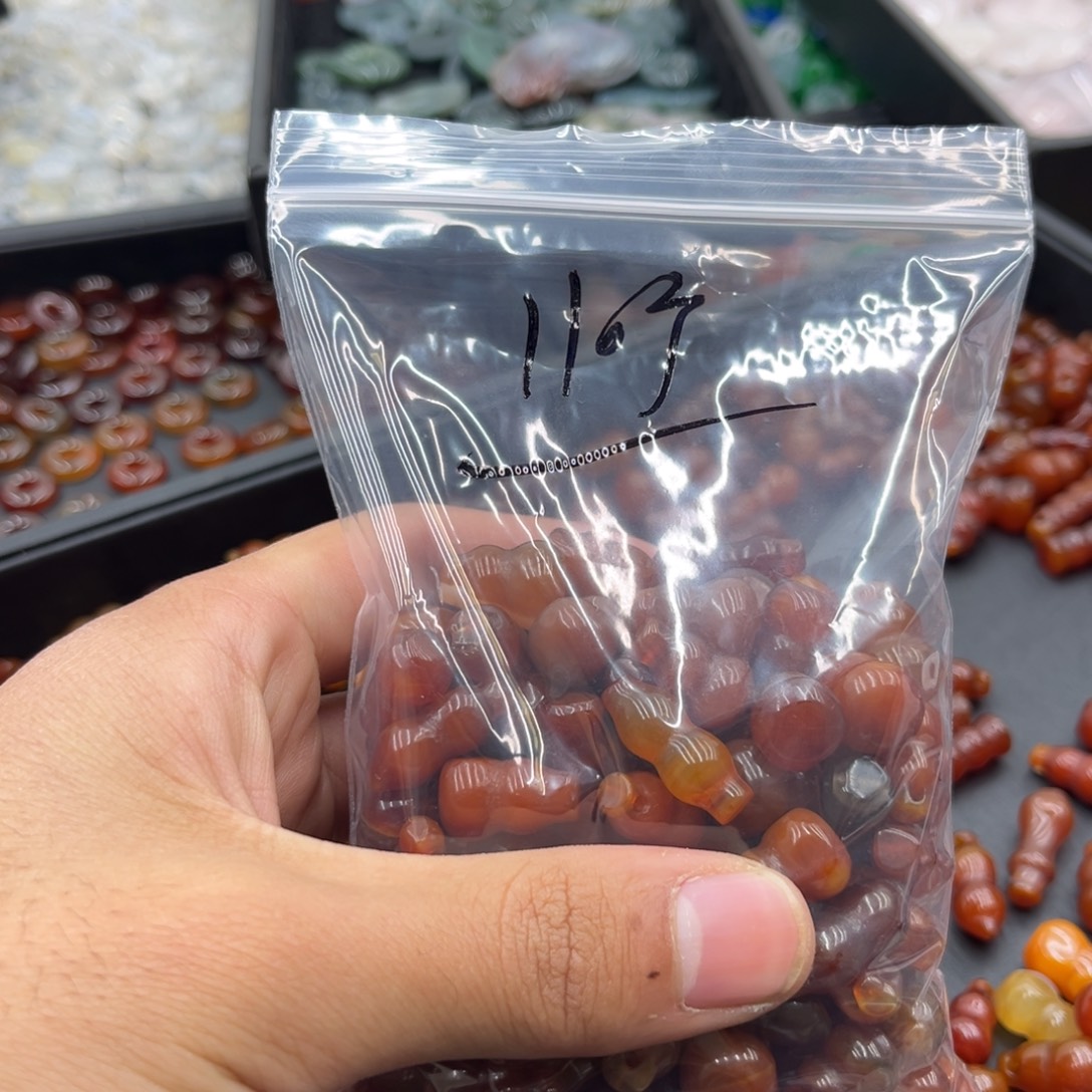 如***一玛瑙/玉髓合金颈饰