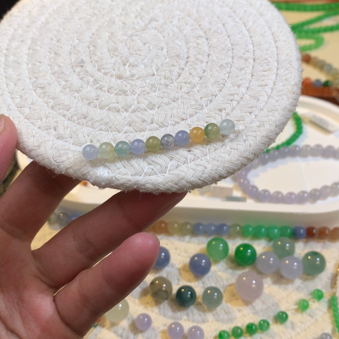 翡翠散珠冰种马卡龙