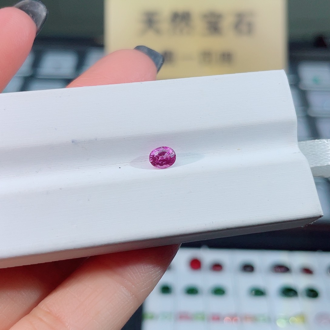 蓝宝石裸石未镶嵌无烧