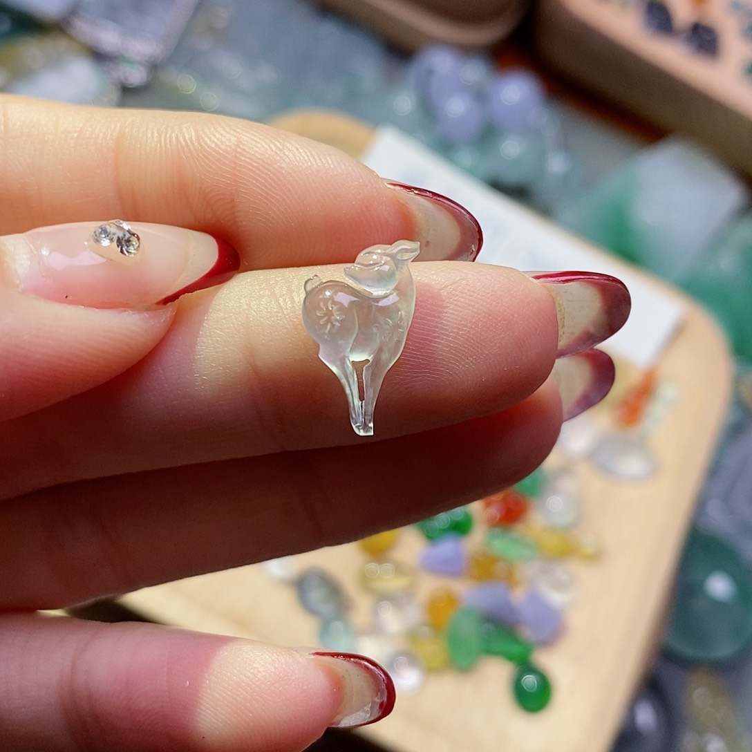 翡翠颈饰未镶嵌翡翠