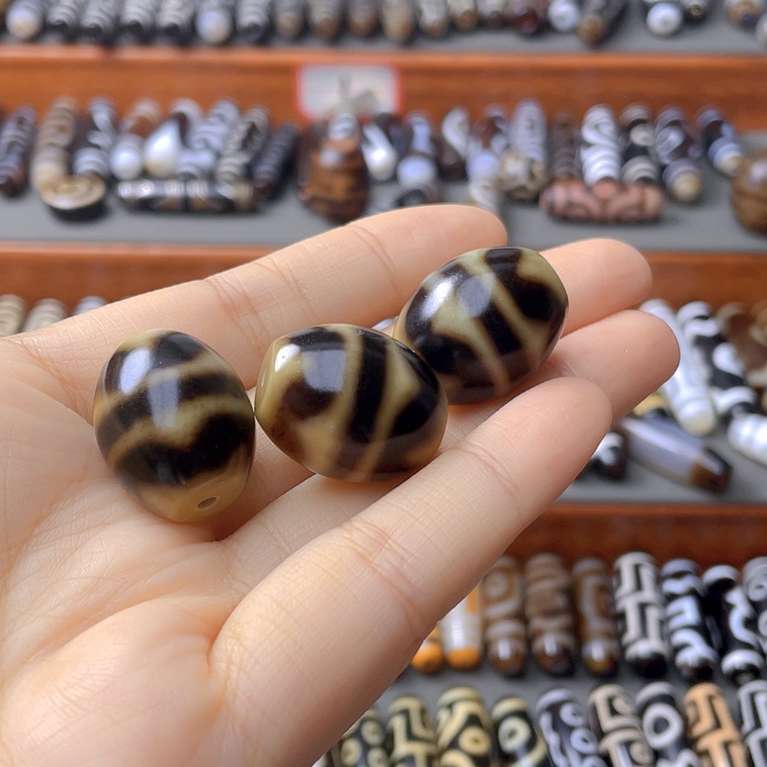 玛瑙/玉髓颈饰未镶嵌万****成