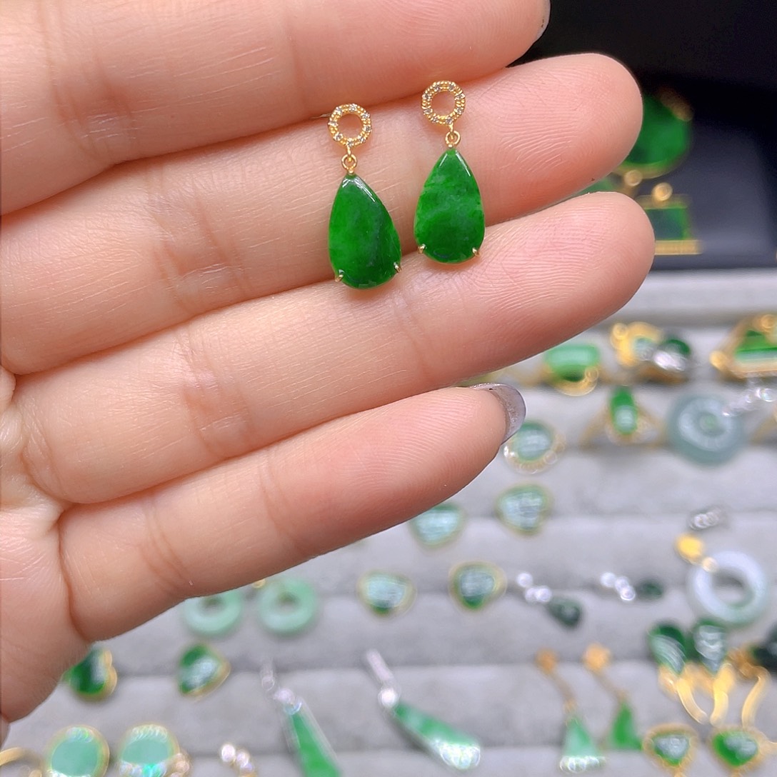 翡翠耳饰18K金镶嵌天然翡翠