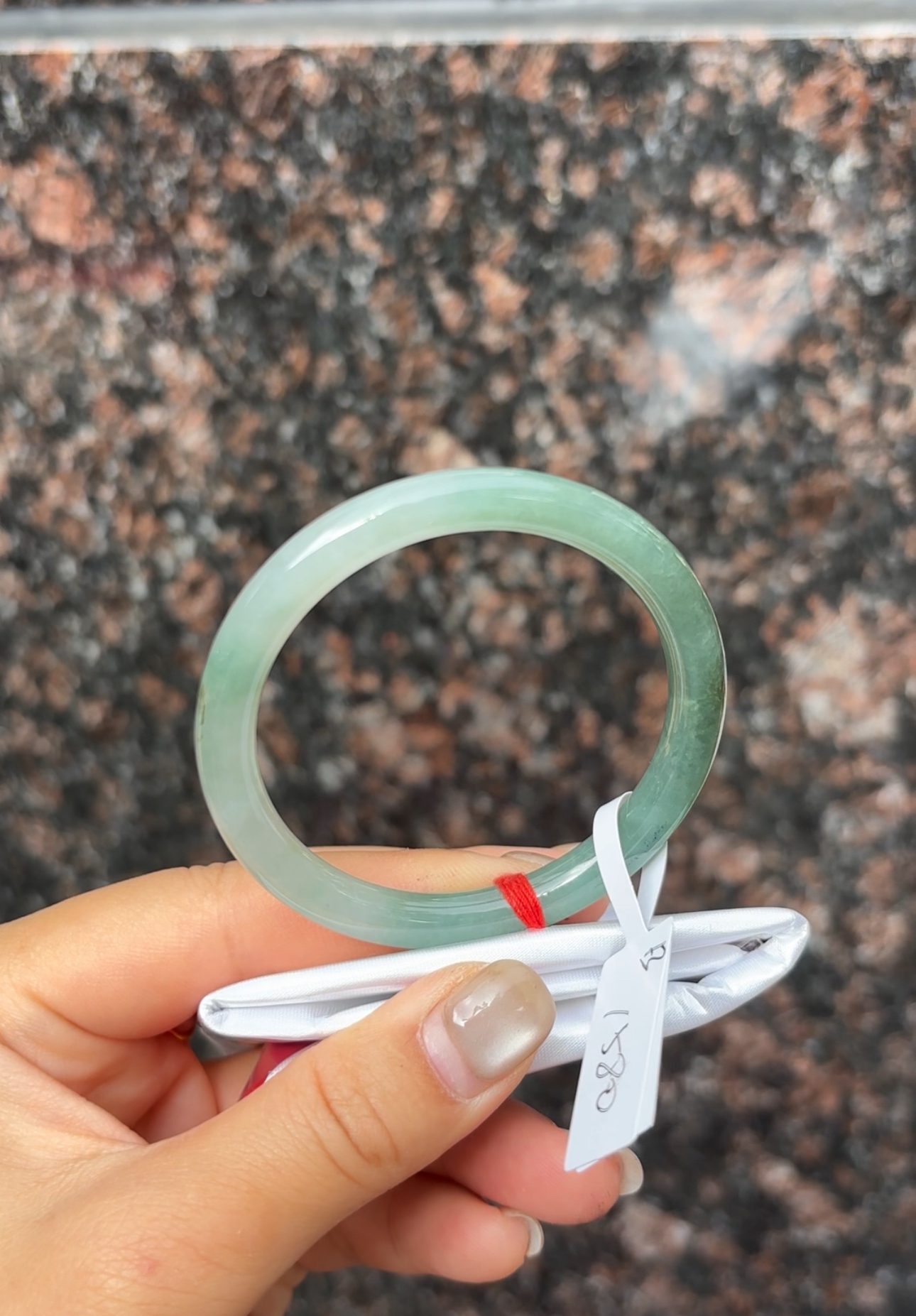 B（上新）半山水油青圆条五十圈翡翠a货手镯