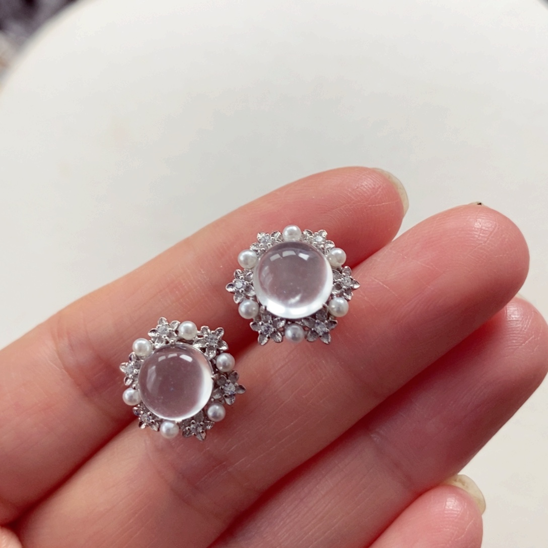 石英质玉耳饰未镶嵌