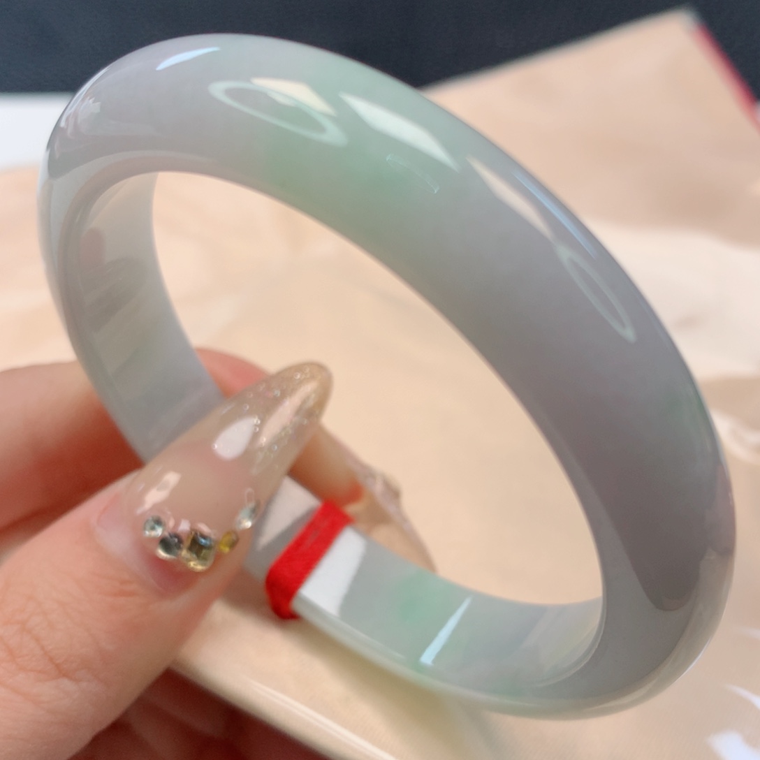 【闪购商品】翡翠手镯未镶嵌54+圈