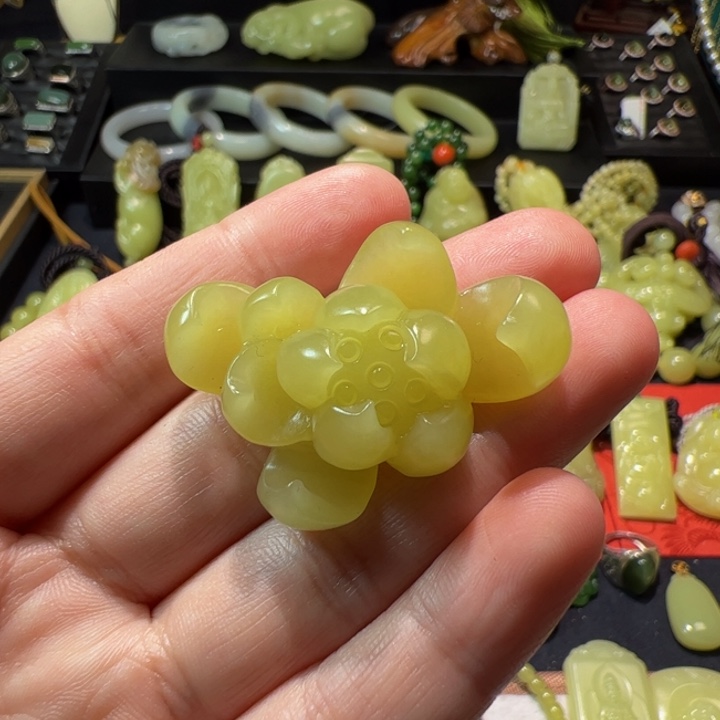 和田玉（黄玉）颈饰未镶嵌