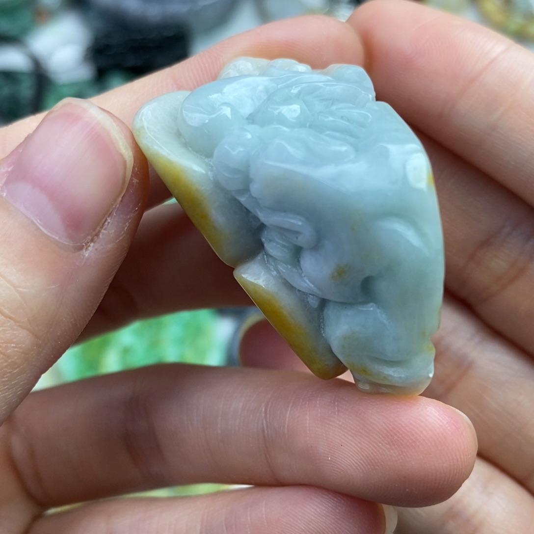 颈饰未镶嵌翡翠吊坠