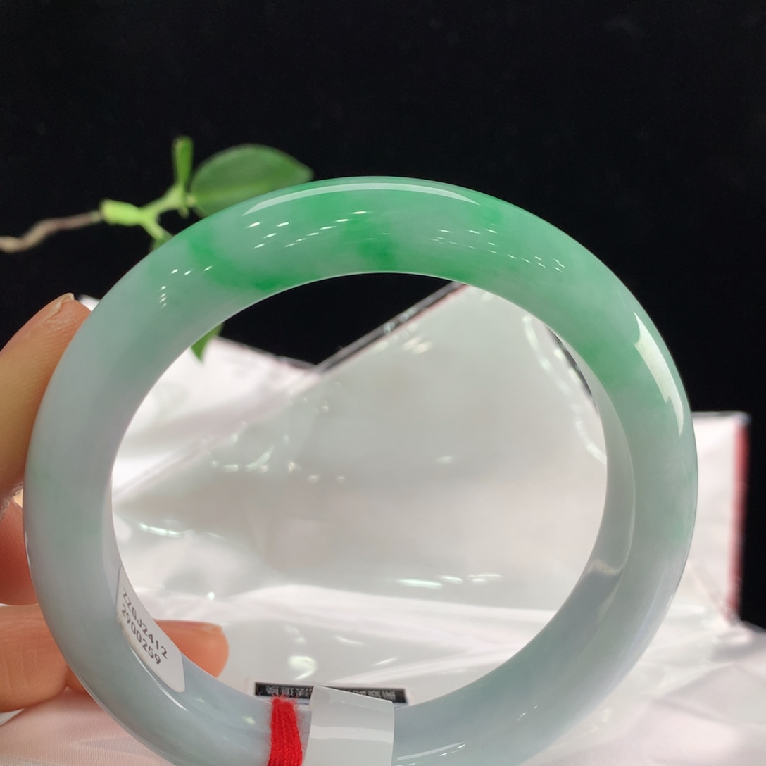 翡翠手镯未镶嵌111-0259