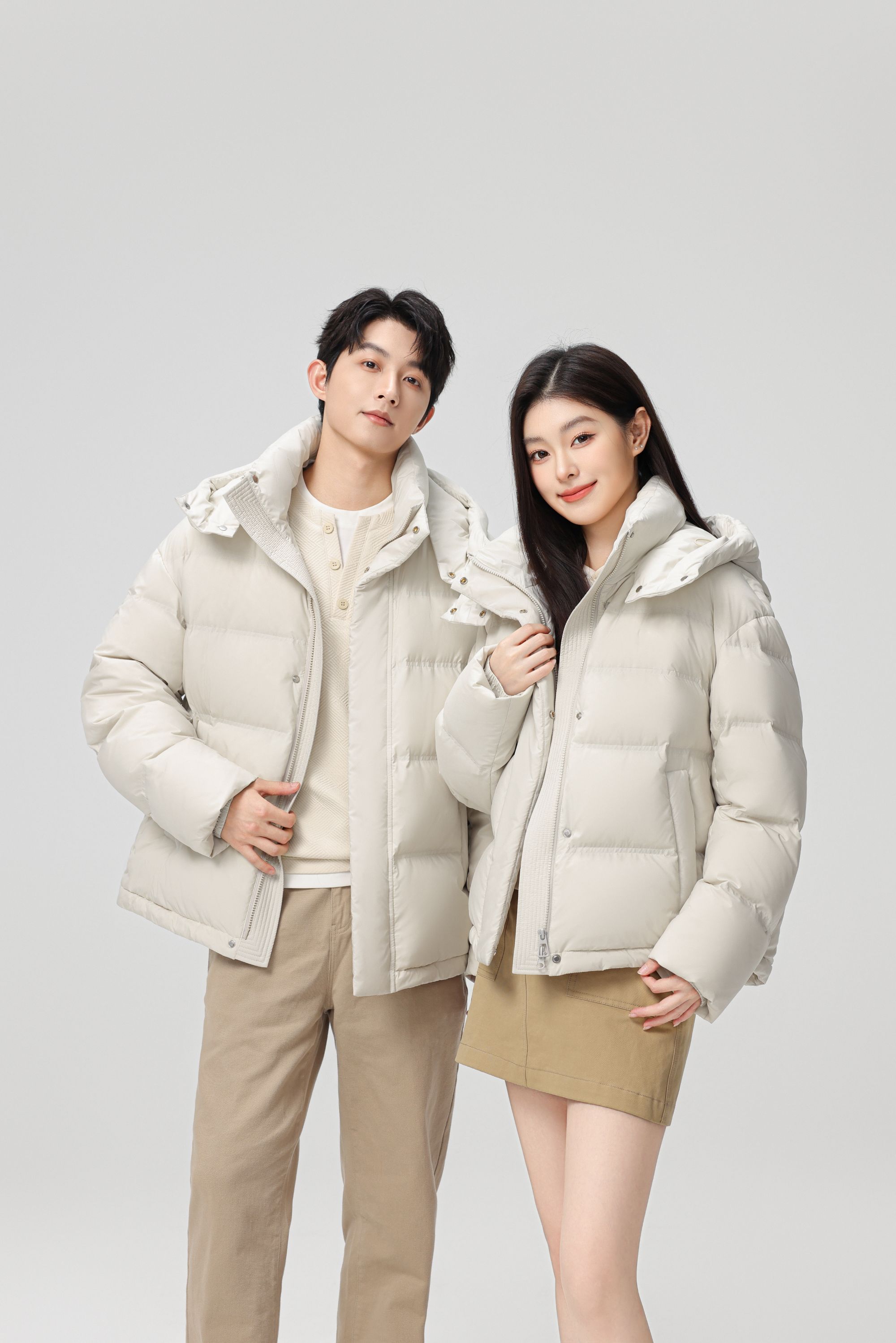 2025新款泡芙羽绒服情侣时尚可拆卸黑金动感女简约保暖35106