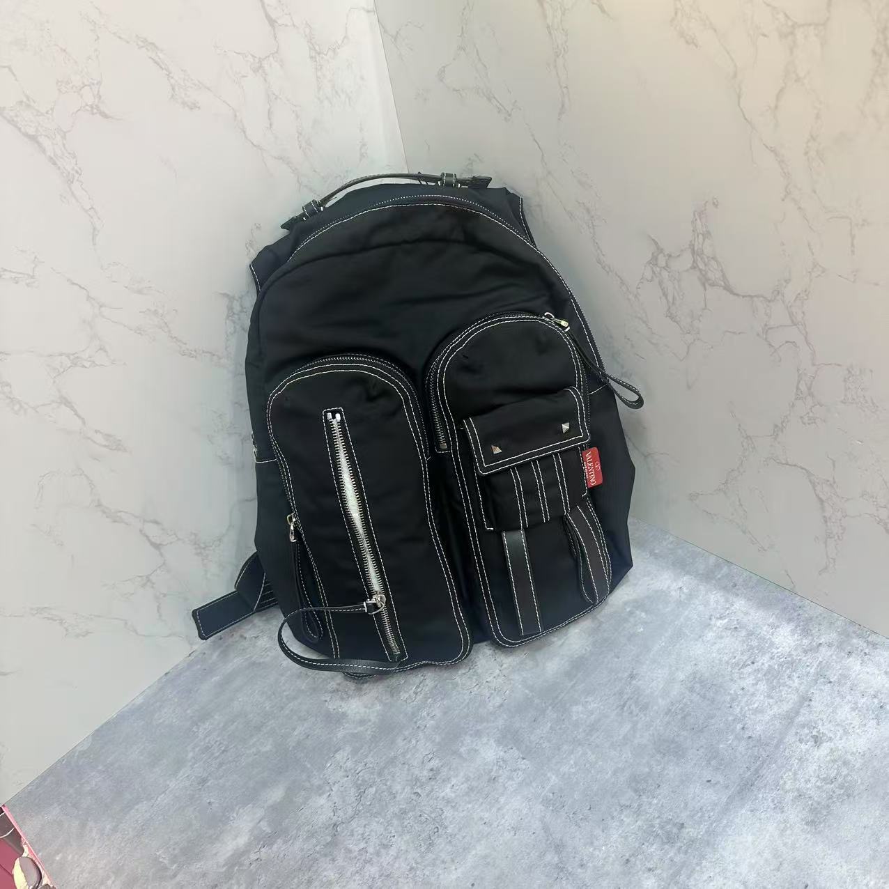 95新 Valentino/华伦天奴 乱乱子中古/女士/双肩包/108388