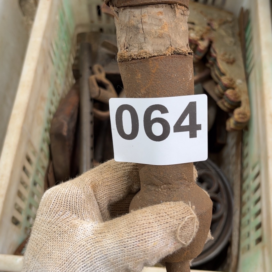 不***瓶一物一图，工艺品。