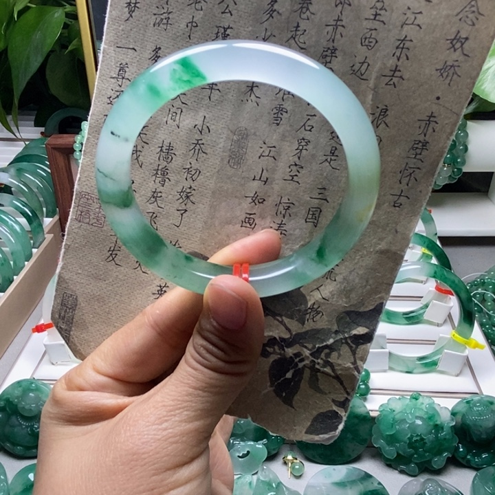 石英质玉未镶嵌手镯