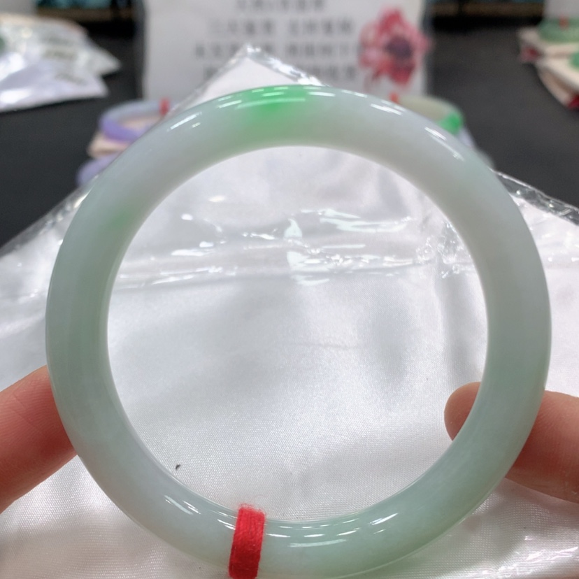 【闪购商品】翡翠手镯未镶嵌翡翠