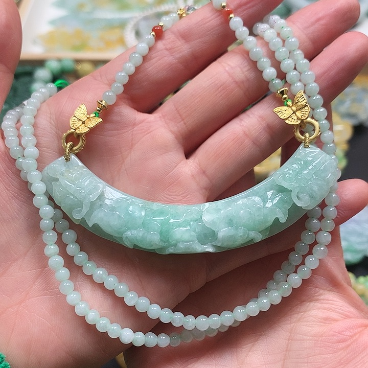 翡翠颈饰未镶嵌吊坠