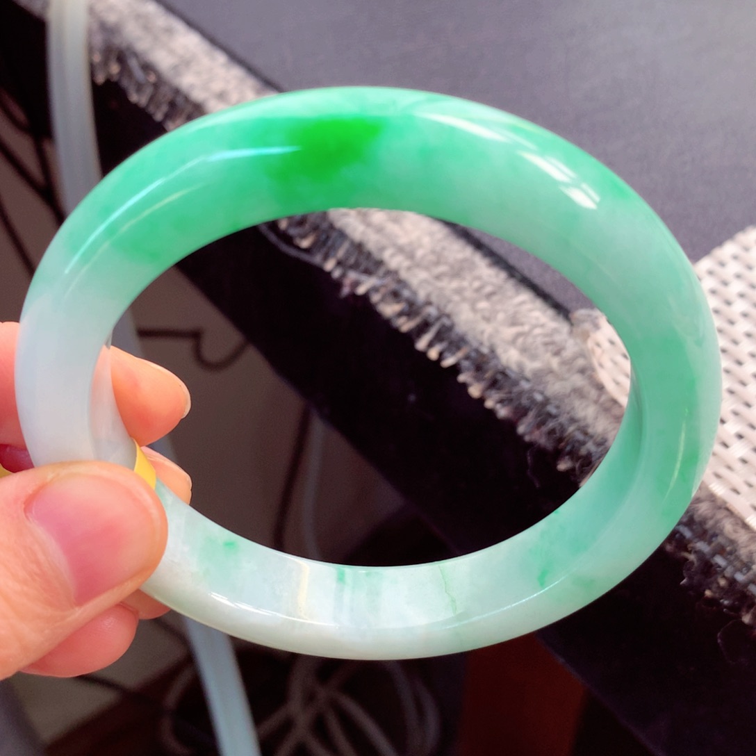 翡翠手镯未镶嵌E**m缅甸