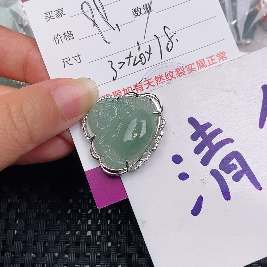 颈饰银S925镶嵌翡翠