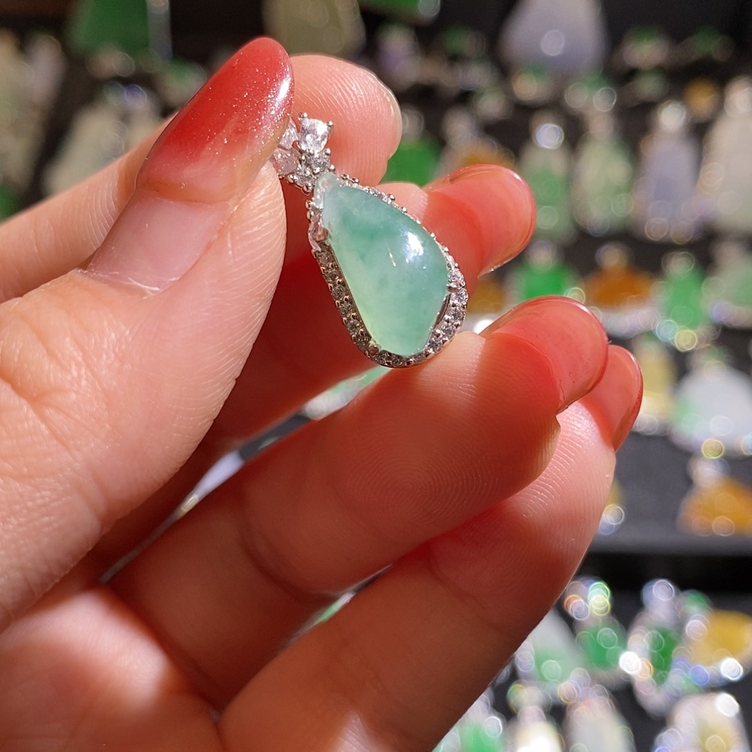 颈饰银S925镶嵌翡翠天然翡翠