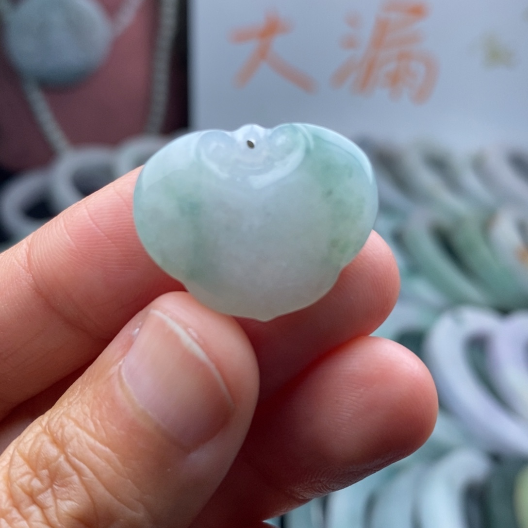 翡翠颈饰未镶嵌挂件