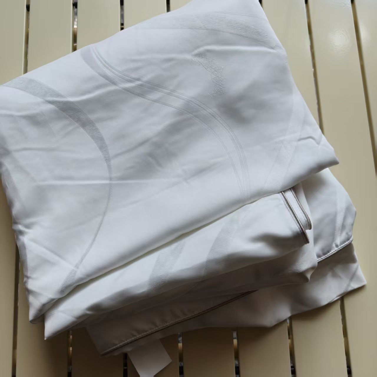 有瑕疵200*230 白色磨毛提花被套200*230（开口小拉链）