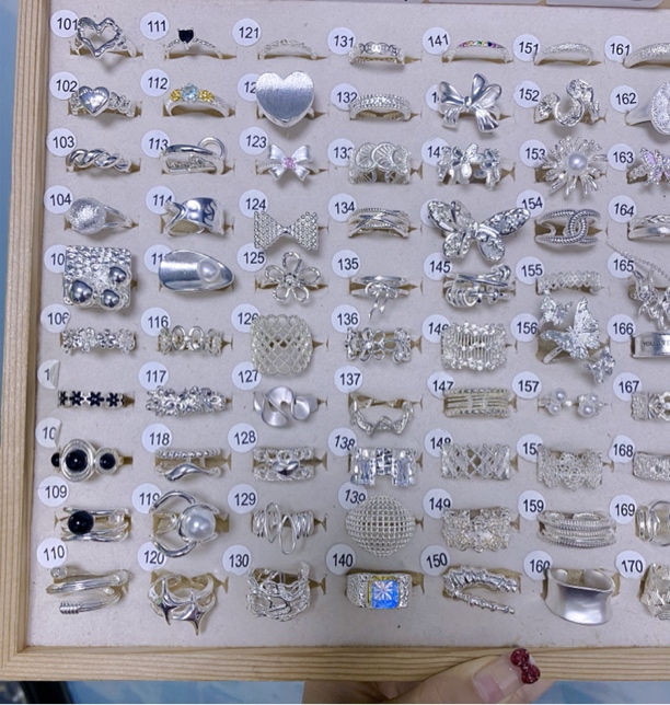 铜合金锆石戒指 简约心形锆石带有芒星戒指生日礼物开口调节戒指