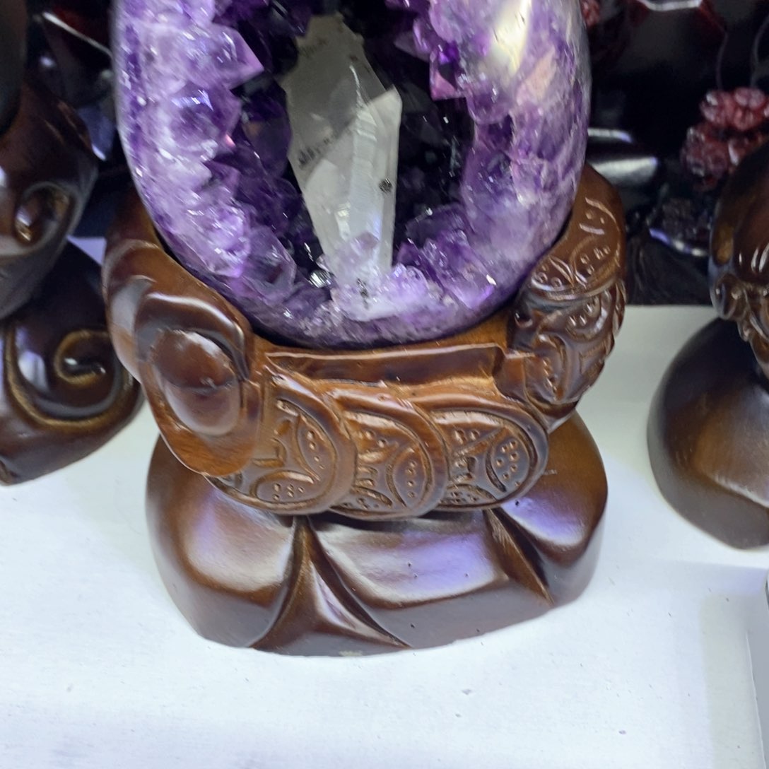 水晶摆件未镶嵌好好