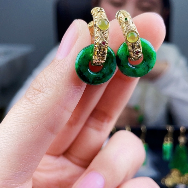 翡翠耳饰未镶嵌饰品