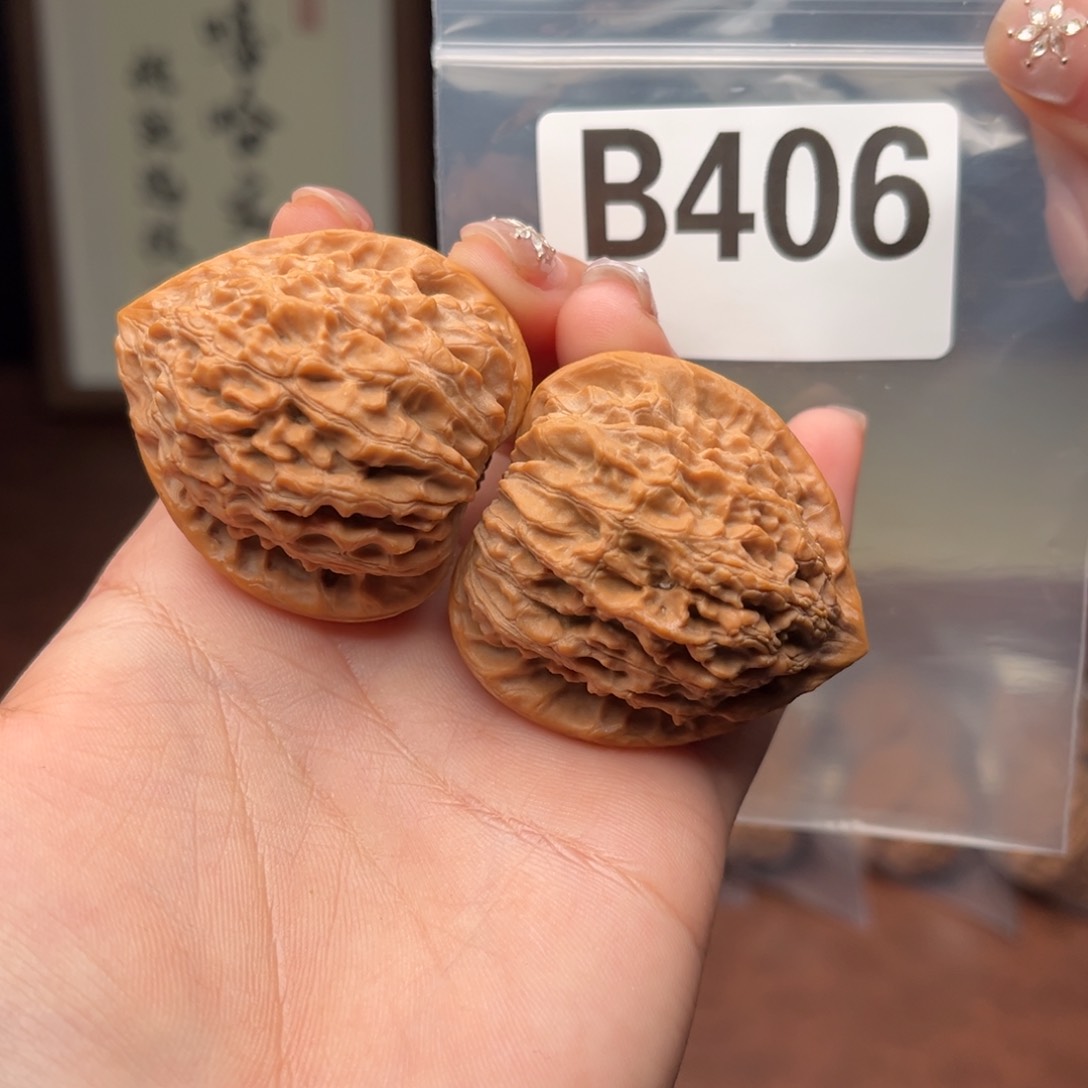 文玩核桃吊坠金牛41